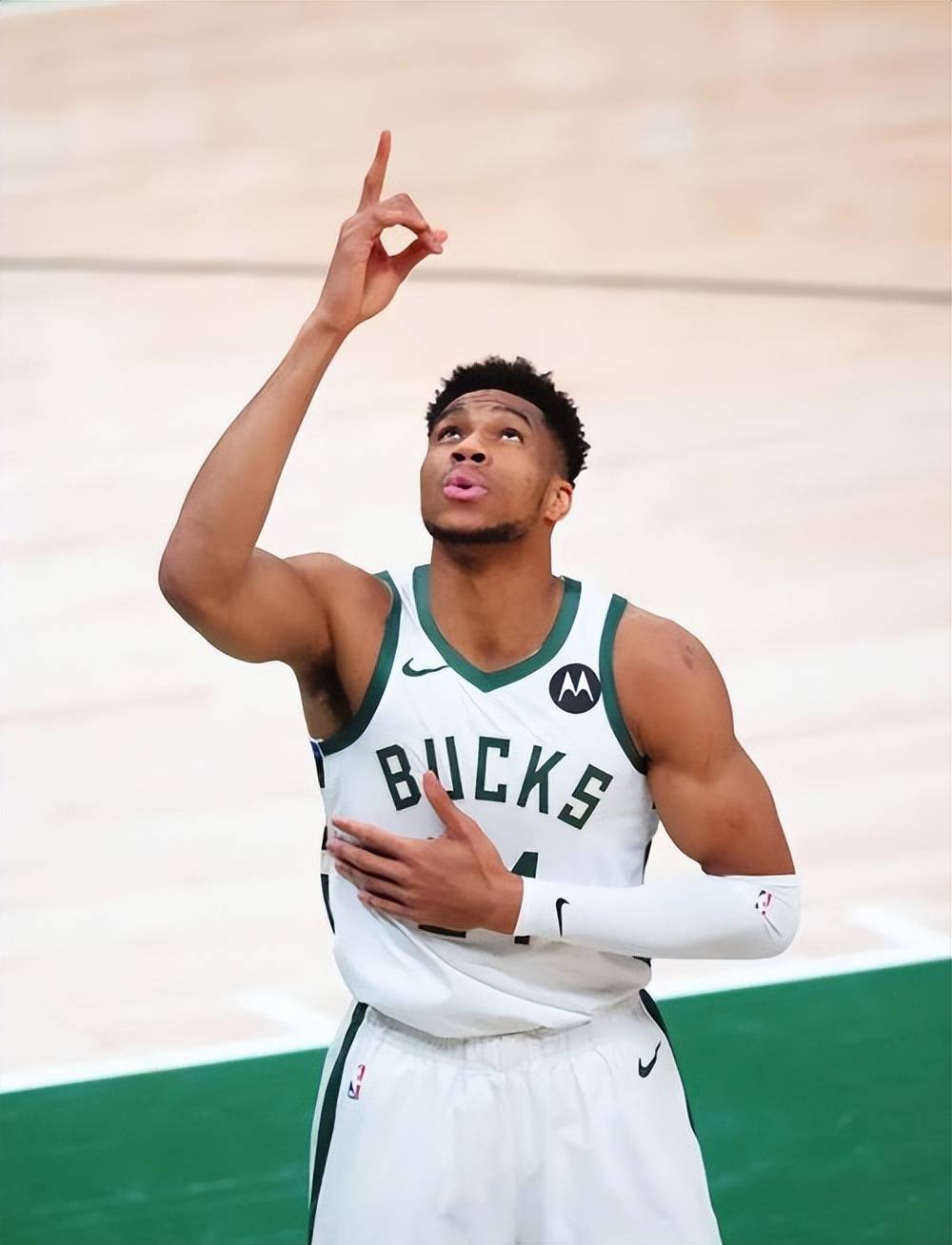 英超赛场亮点：热刺逆转切尔西,（英超焦点：热刺上演逆转击败切尔西）