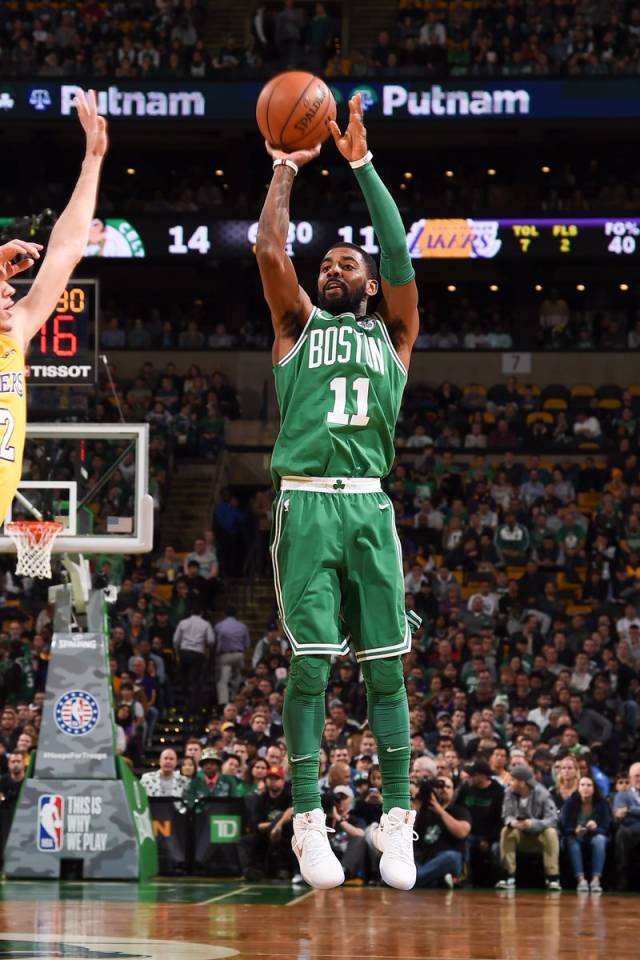 法尔克：拜仁不着急推进诺伊尔续约，打算在他40岁生日前后谈（法尔克：拜仁暂不急于与诺伊尔续约，计划在其40岁生日前后再谈）