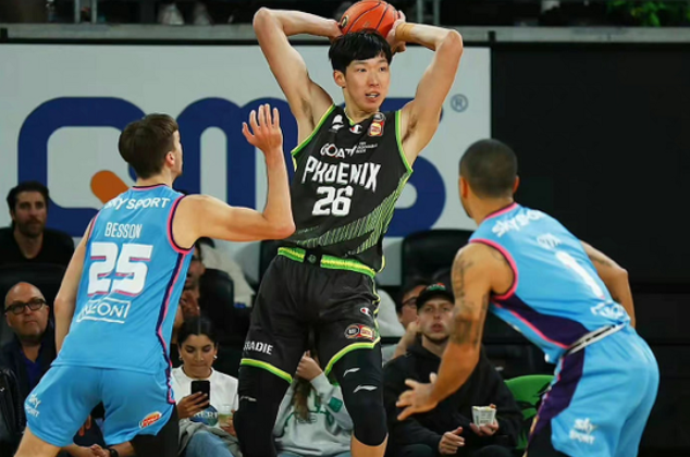 巴萨客战贝蒂斯名单：莱万、亚马尔领衔，费尔明、德容回归（巴萨客战贝蒂斯大名单：莱万、亚马尔领衔，德容、费尔明复出）