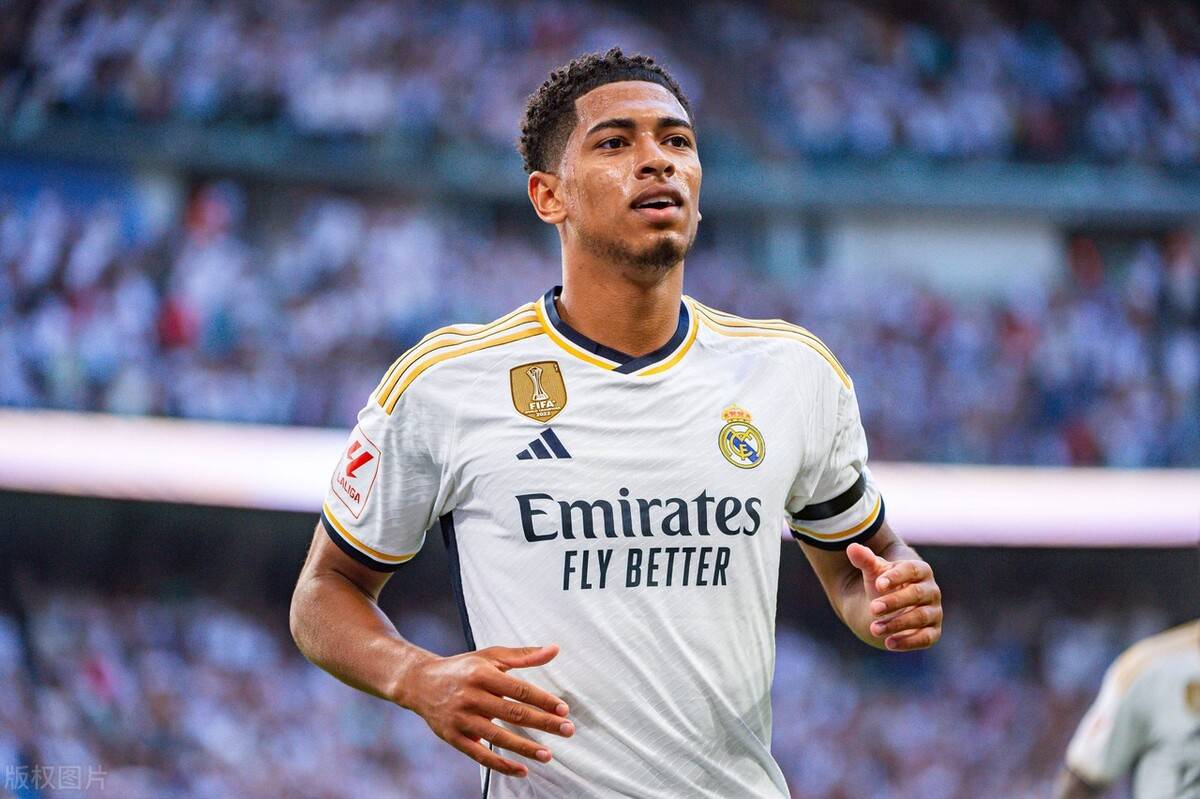 欧冠战报：麦肯尼、戴维联袂破门，尤文2-0轻取帕福斯（欧冠快讯：麦肯尼、戴维先后建功，尤文2-0完胜帕福斯）