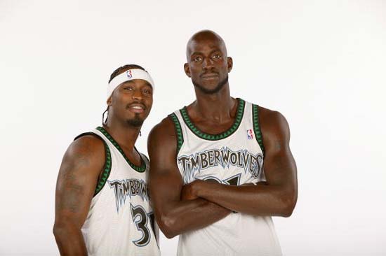 斯基拉：罗马已向切利克开3年新合同，一些欧洲俱乐部正在关注（斯基拉：罗马已向切利克提供为期三年的新约，欧洲多队持续关注）