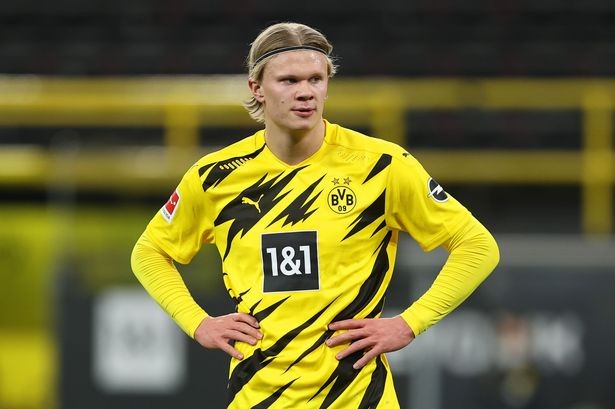 14扣12中！女排世俱杯朱婷彻底爆发，最不可思议一球诞生了（朱婷世俱杯火力全开：14扣12中，不可思议神球上演）