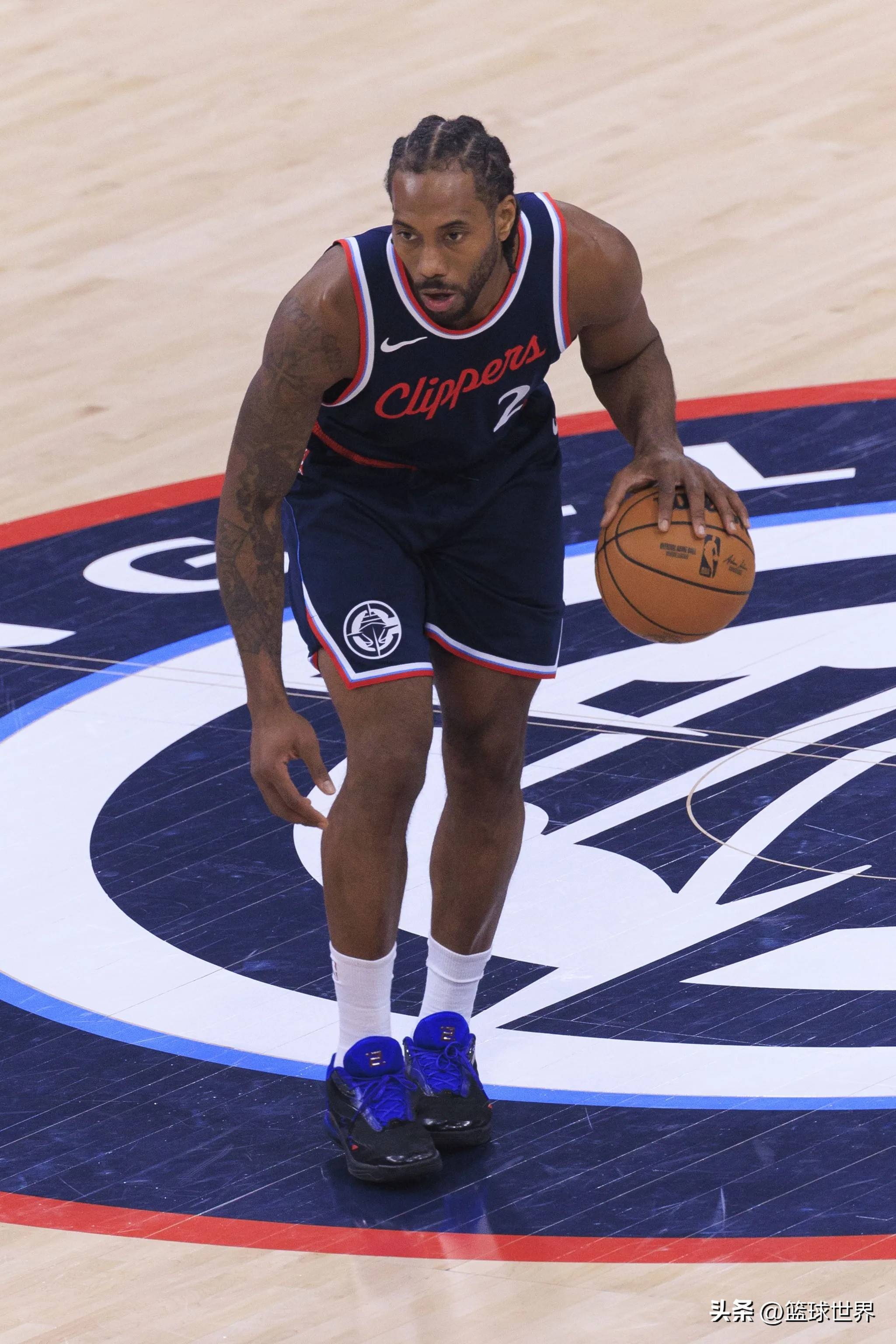 肖赧：现在炒掉米利西奇可能性小，热身赛输球不触发下课（肖赧：热身赛输球不等同下课，米利西奇短期被解雇可能性不大）