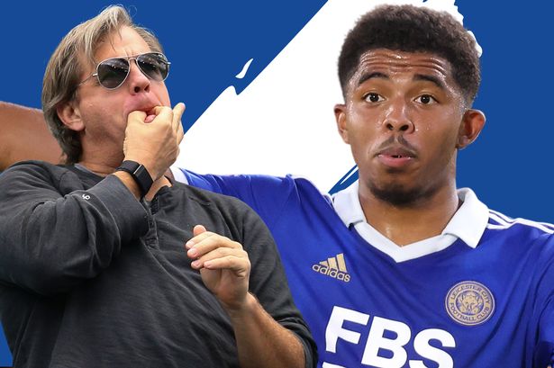 吕文君庆祝夺冠：是海港的三连冠，更是上海的三连冠（吕文君：不仅是海港三连冠，也是上海的三连冠）