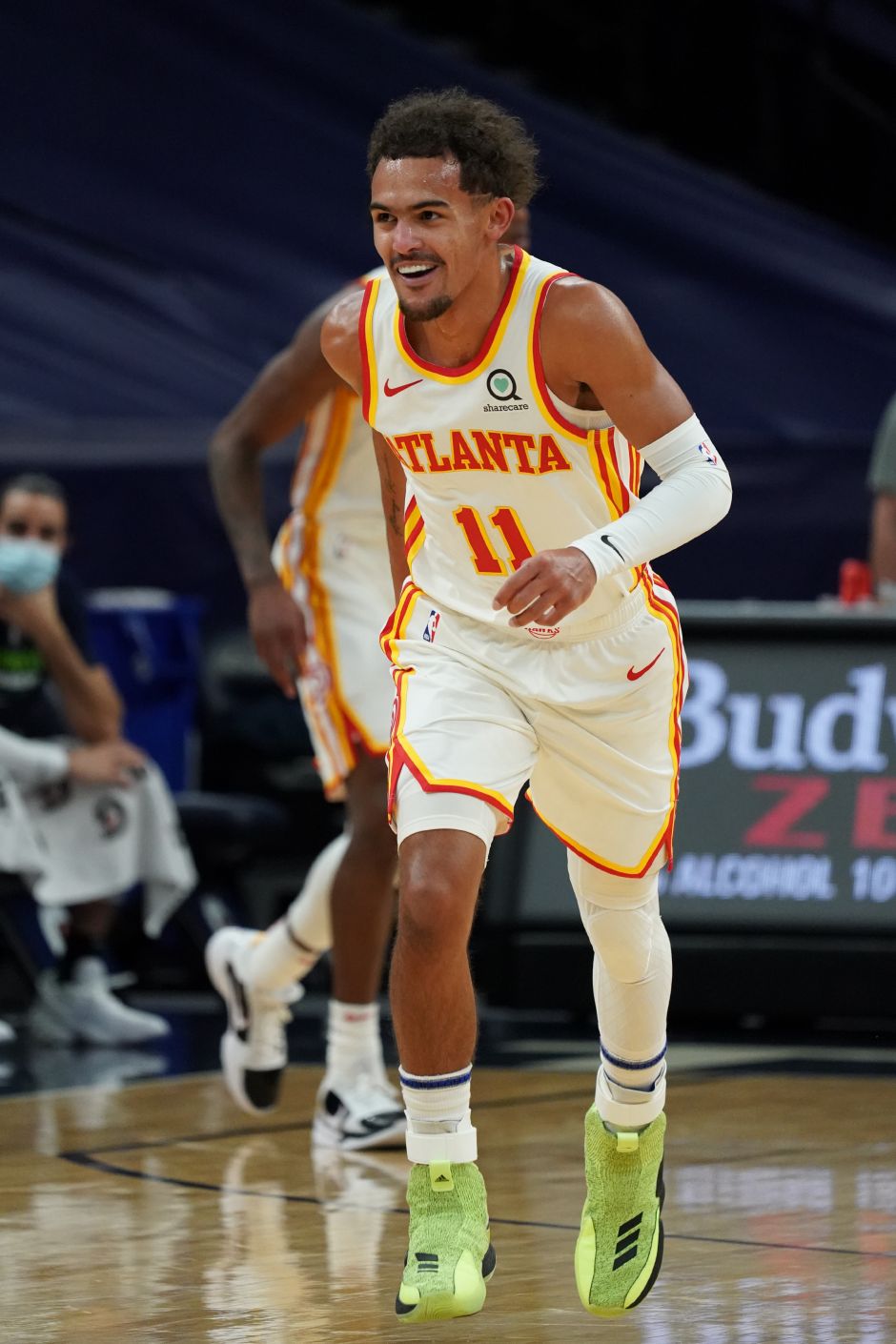 马德兴：米利西奇不敢热身U17女足，一年半不换血，足协当断则断（马德兴：米利西奇回避U17女足热身，球队一年半无换血，足协该果断出手）