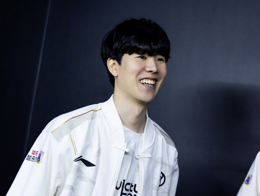 《每日體育報》：巴薩關註尼斯後腰K-圖拉姆，球員符合巴薩要求.