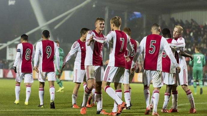 东契奇：我们拿钱来打比赛 伤病和艰难的赛程不应该成为借口.